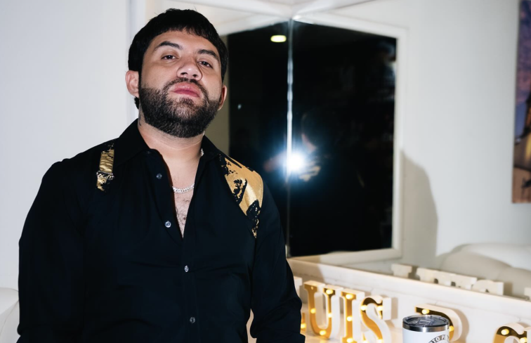 Ex esposa de Luis R. Conriquez estalla contra la actual pareja del cantante