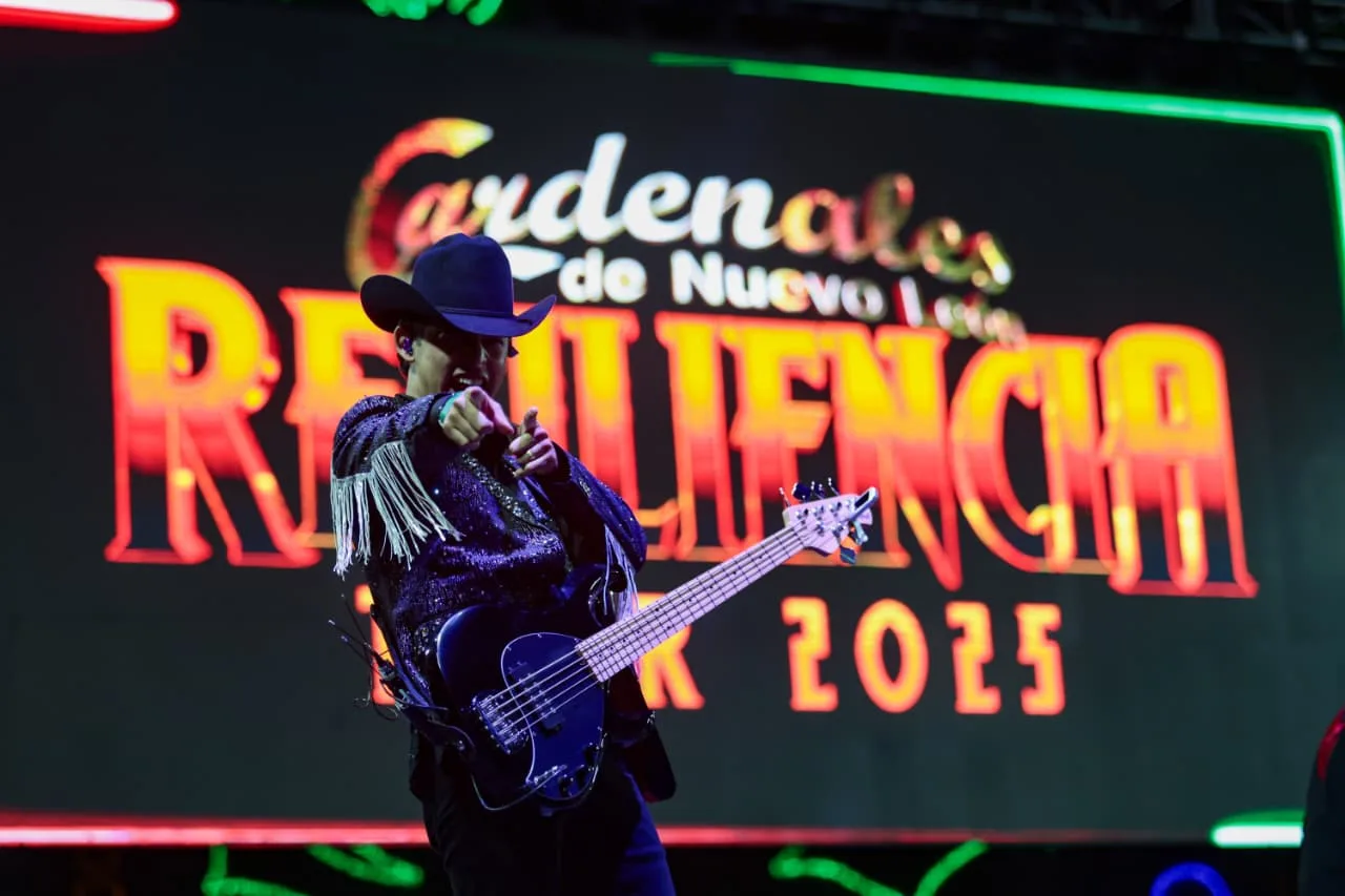 Los Cardenales de Nuevo León durante su concierto en el Zócalo de la Ciudad de México