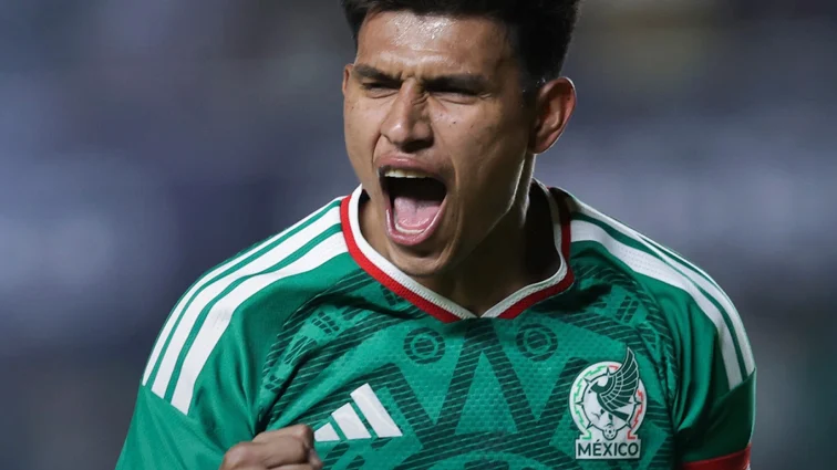 Selección Mexicana celebra gol ante Islandia en Querétaro