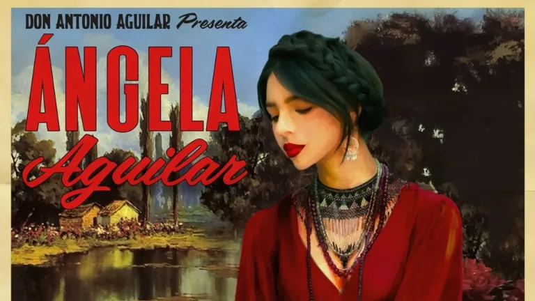 Ángela Aguilar interpretando China de los ojos negros en homenaje a Antonio Aguilar