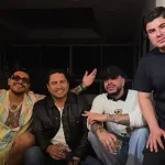 Julión Álvarez, Alfredo Olivas y Eduin Caz juntos en Colombia durante celebración