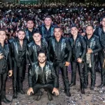 La Arrolladora Banda El Limón interpreta Tu falta de querer de Mon Laferte
