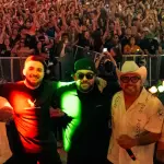 Montez de Durango junto a Deorro durante su presentación en el Sueños Festival de Chicago 2026