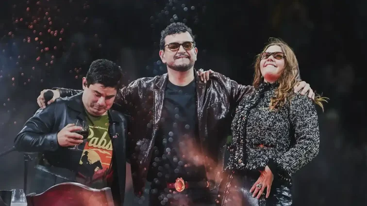 Edén Muñoz llena la Plaza de Toros México y sorprende con Yuridia y Alfredo Olivas