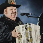 Apagan sonido a Ramón Ayala en pleno concierto de despedida; alcaldía niega haber ordenado el desalojo